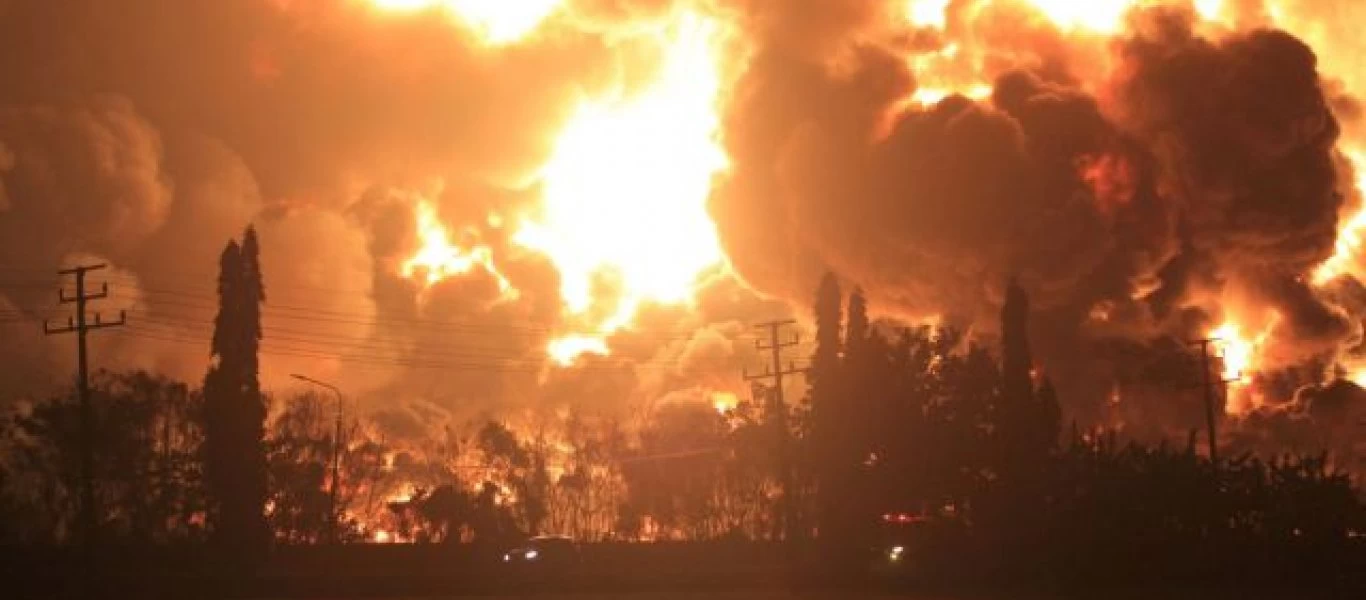 Ινδονησία: Τεράστια πυρκαγιά σε διυλιστήριο - Πέντε τραυματίες (βίντεο)